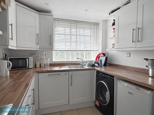 Kitchen- click for photo gallery